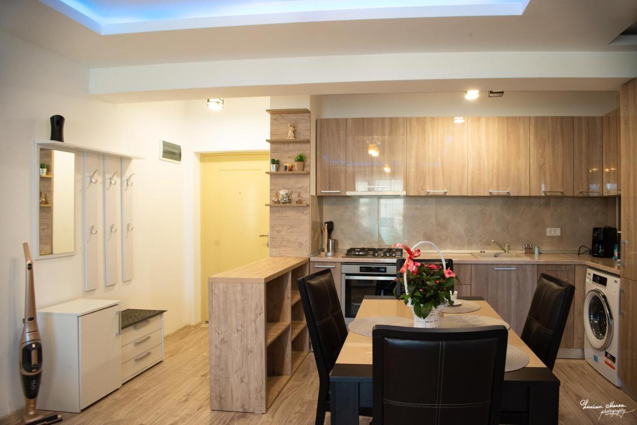 Ayan Moonlight Residence Mamaia Luaran gambar