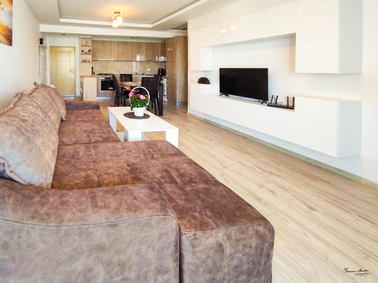 Ayan Moonlight Residence Mamaia Luaran gambar