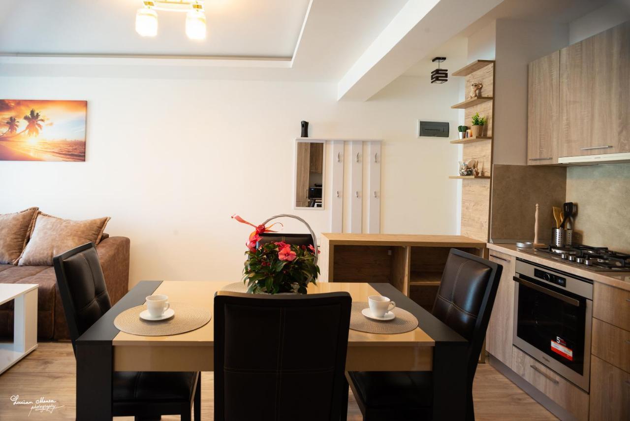 Ayan Moonlight Residence Mamaia Luaran gambar